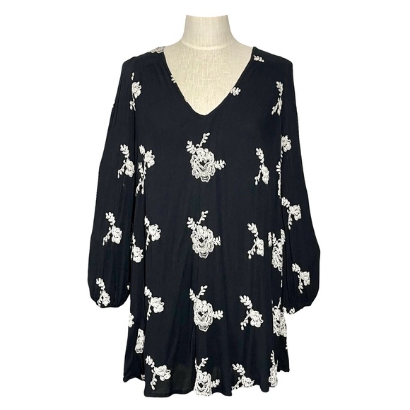 Free People Dresses & Skirts - Free People Austin Emma Mini Swing Dress Floral Black White Embroidered SzXS